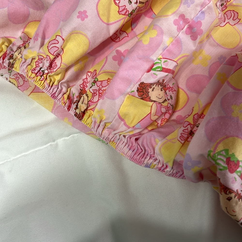 🍓🍰Vintage Strawberry shortcake crib/toddler sheet set - Picture 12 of 15